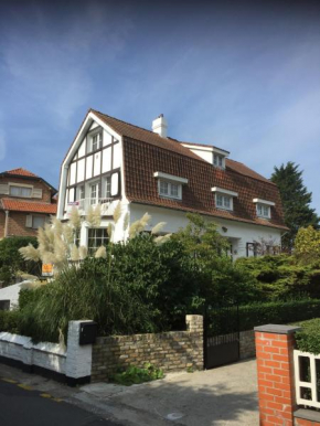  Villa Fernley  Де Панне